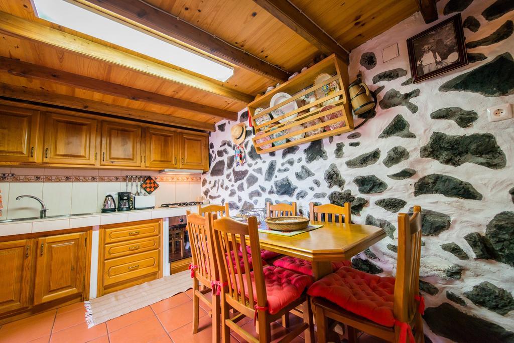 Adega Velha Villa Calheta de Nesquim Bagian luar foto